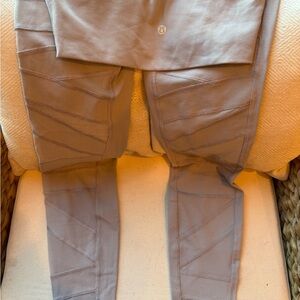 LULULemon Leggings. Size 4.
